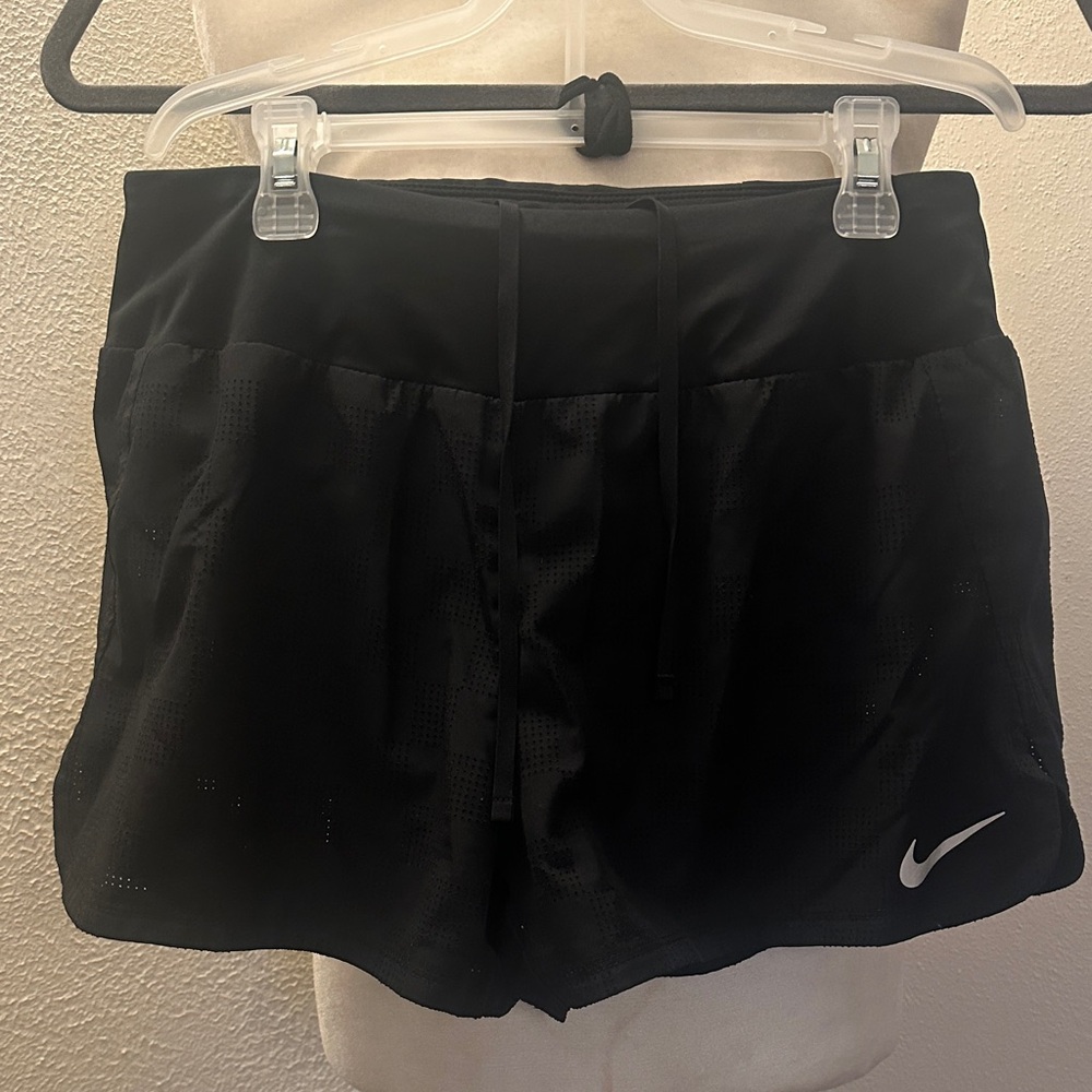 Nike Women's Black Mesh Athletic Shorts Size M